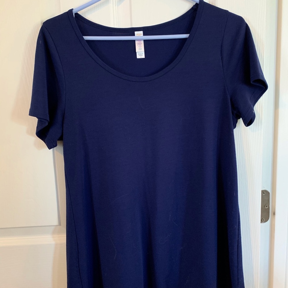 🌹LuLaRoe Navy Blue Blouse